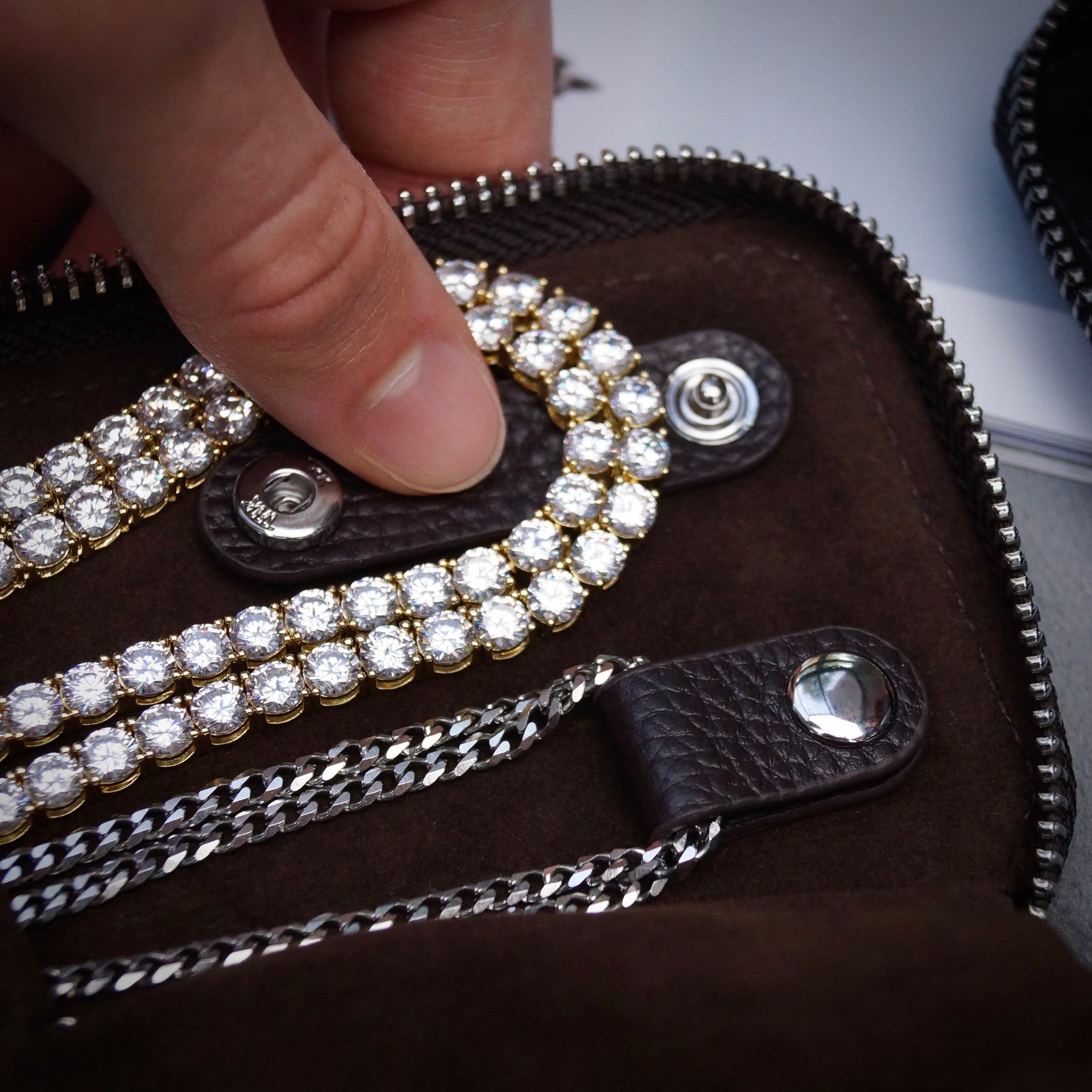 The Compact - Dark Brown