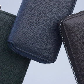 Close-up of the leather grain of a jewellery case.